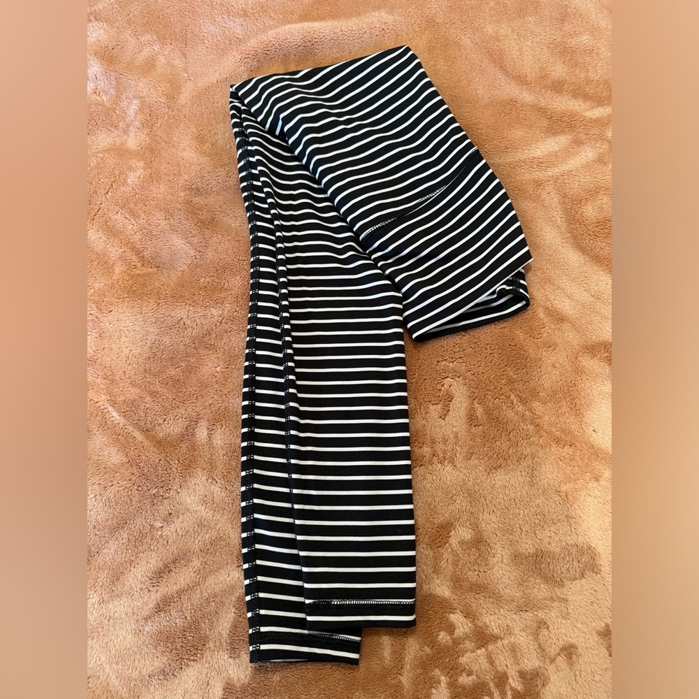 Black and White Striped Leggings Size Small